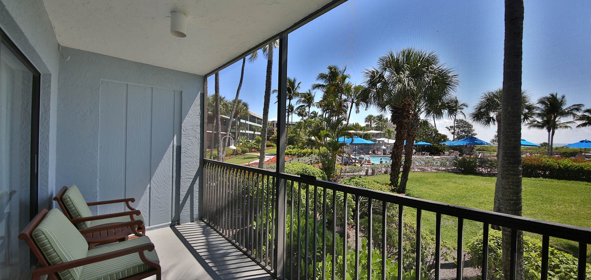 Sanibel Inn Gulf View Guestroom | The Inns of Sanibel