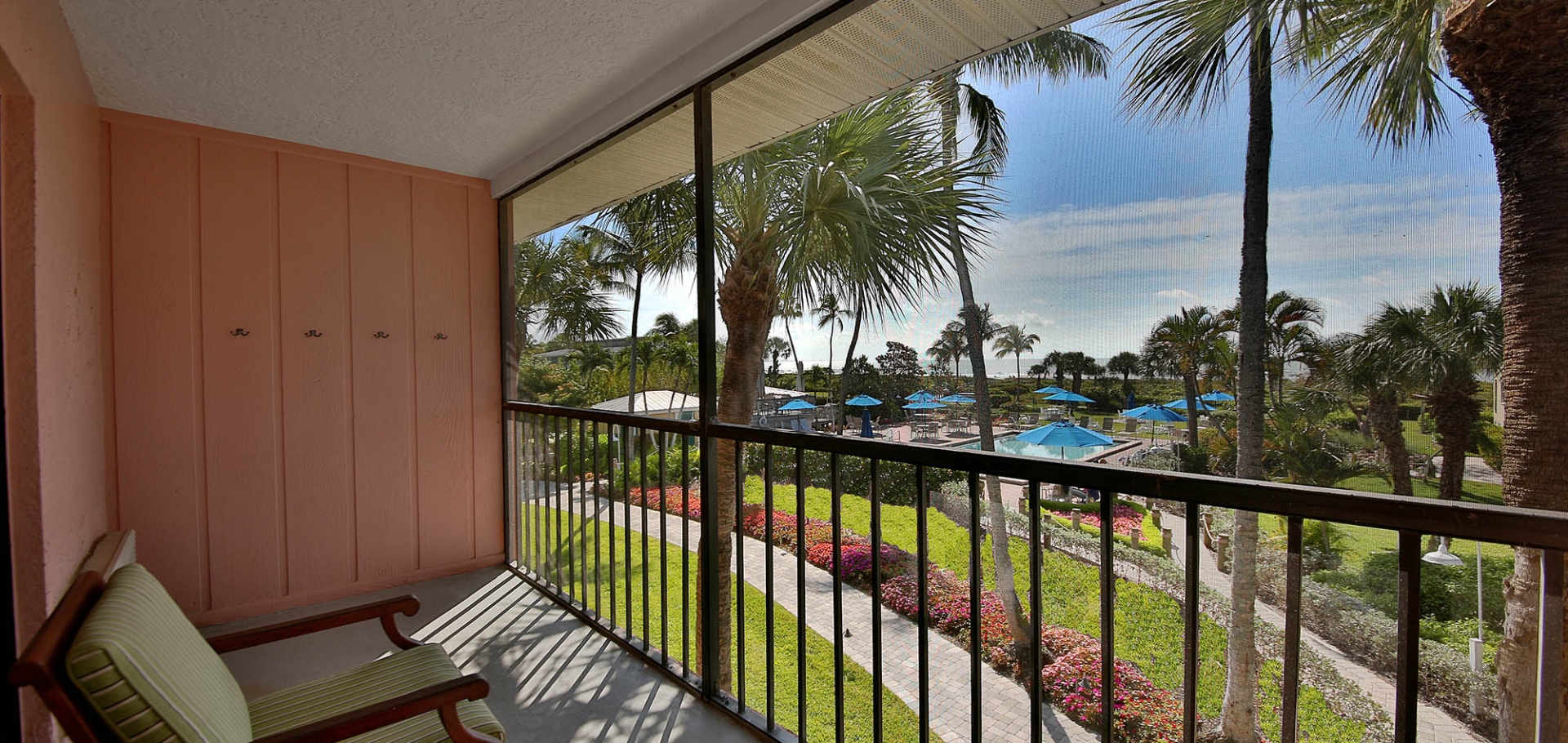 Sanibel Inn balcony views